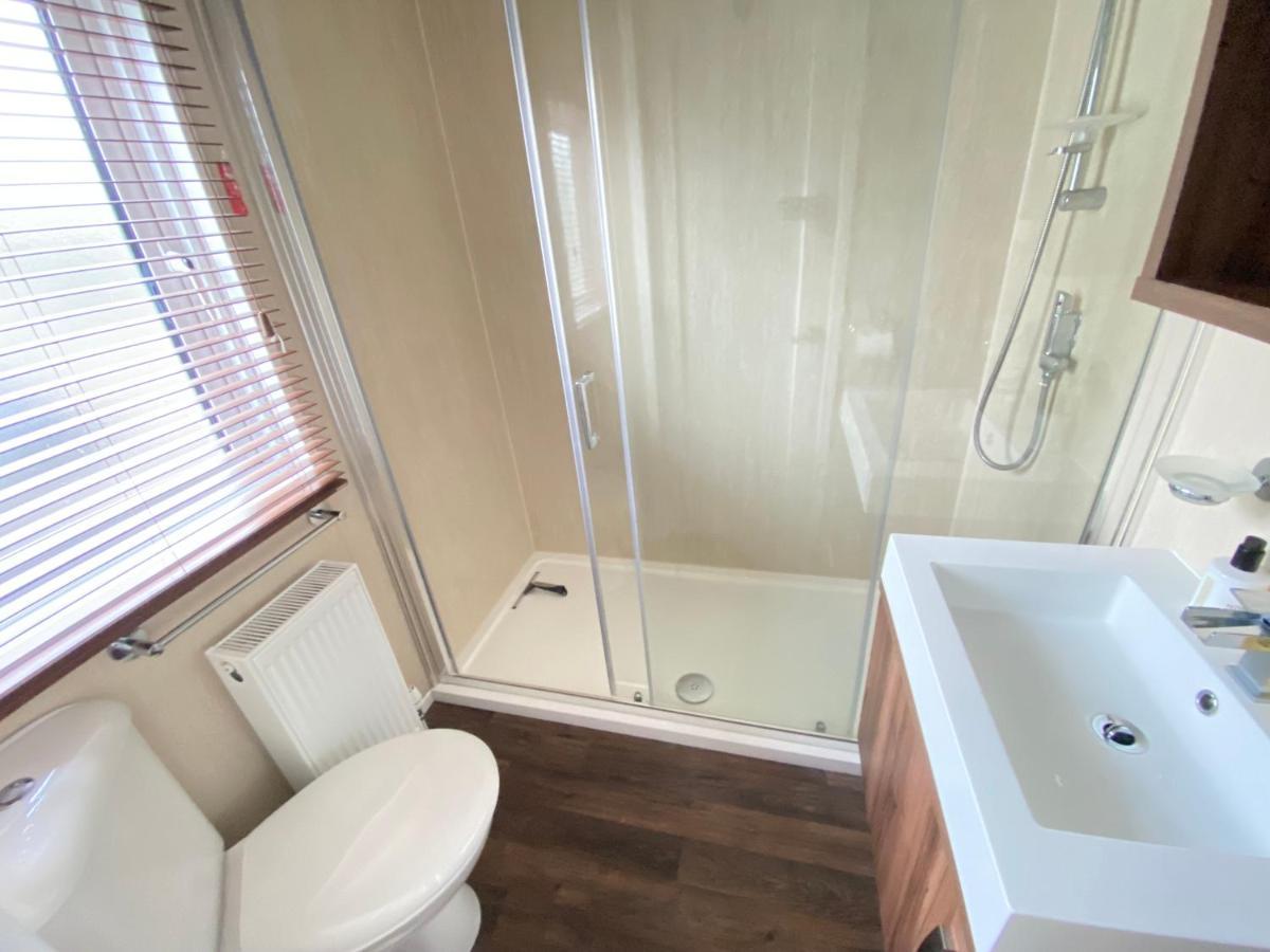 Wildflower, Premium Plus Hot Tub Lodge 南塞尔尼 外观 照片