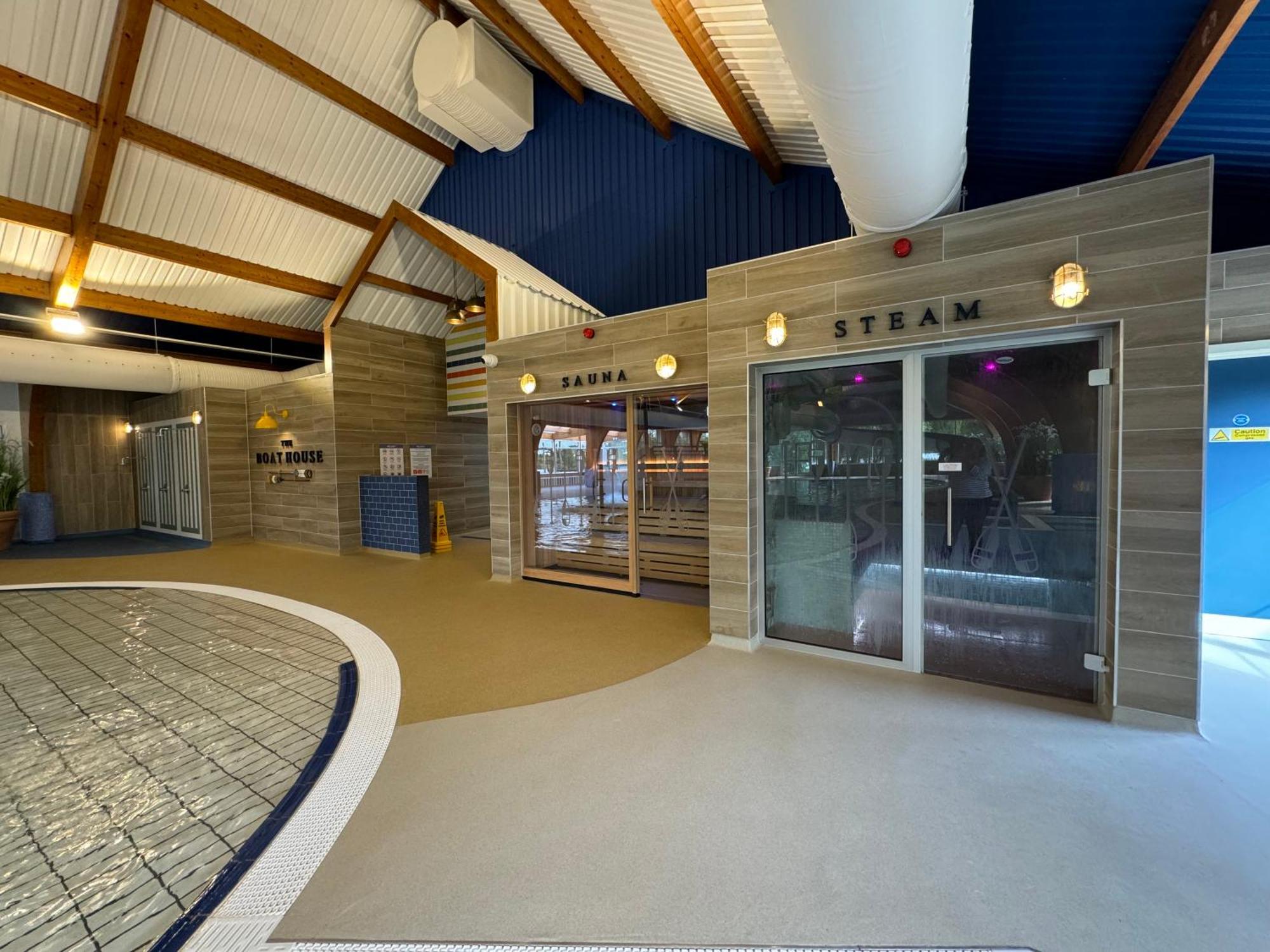 Wildflower, Premium Plus Hot Tub Lodge 南塞尔尼 外观 照片